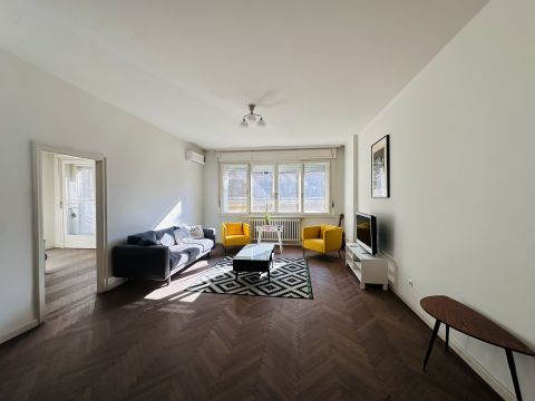 Eladó Lakás 1052 Budapest 5. kerület 