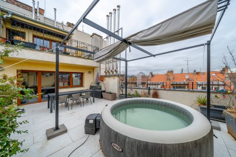 Eladó Lakás 1066 Budapest 6. kerület , Különleges 3 színtes lakás 2 panorámás terasszal az Operánál