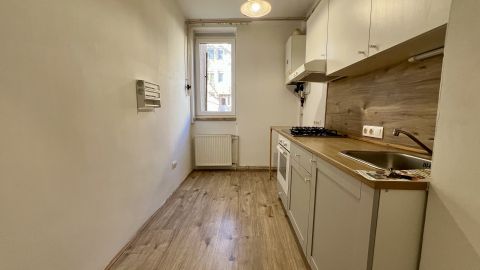 Eladó Lakás 8230 Balatonfüred , Központi elhelyezkedés