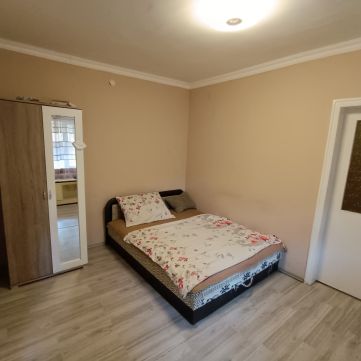 Eladó Ház 6000 Kecskemét , Kecskeméten Sűrgősen eladó családi ház!!! 