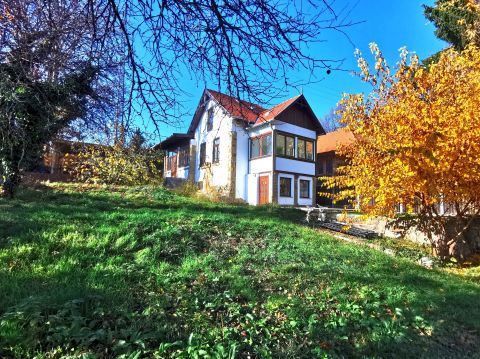 Kiadó Ház 2092 Budakeszi , panorámás nyugodt környezteben, két lakrésszel
