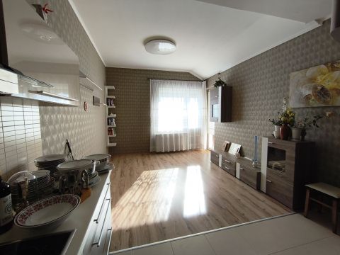 Eladó Lakás 2112 Veresegyház 