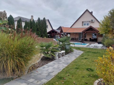 Eladó Ház 2335 Taksony 