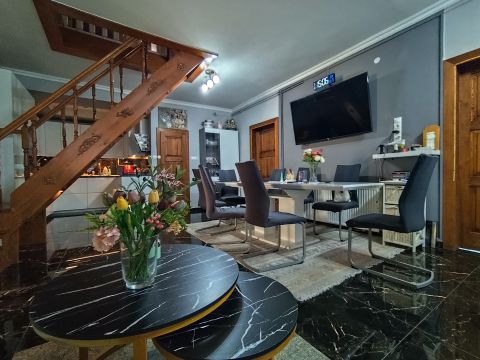 Eladó Ház 2340 Kiskunlacháza , Felújított önálló családi ház Kiskunlacházán