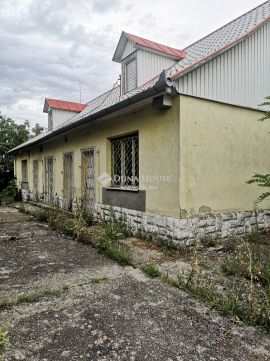 Eladó Üzlethelyiség 4461 Nyírtelek Belegrád Óvoda parkoló