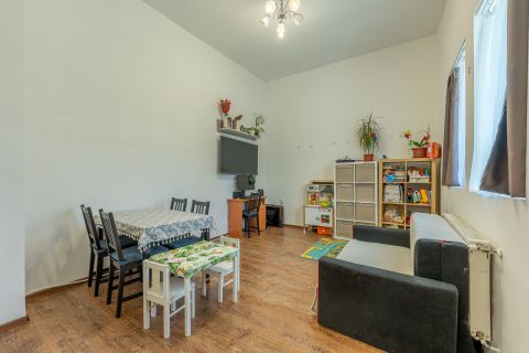 Eladó Lakás 2040 Budaörs 