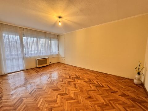 Eladó Lakás 8900 Zalaegerszeg , Belváros, azonnal költözhető