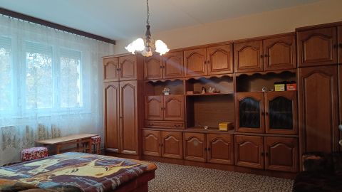 Eladó Lakás 6000 Kecskemét , Magasföldszinti lakás a Széchenyivárosban