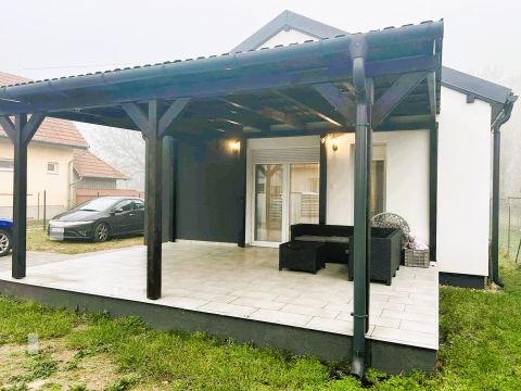 Eladó Ház 2730 Albertirsa , Vasútállomáshoz közel 