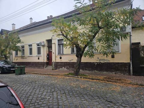 Eladó Lakás 1047 Budapest 4. kerület 