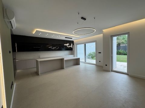 Eladó Ház 4025 Debrecen , Belvárosi újépítésű modern ikerház eladó Debrecenben