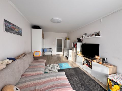 Eladó Lakás 1039 Budapest 3. kerület 