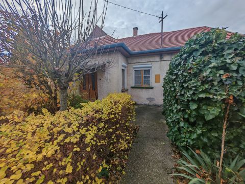 Eladó Ház 2529 Annavölgy 