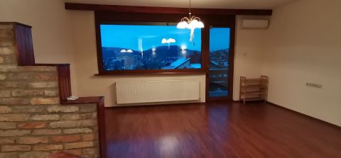 Kiadó Lakás 1025 Budapest 2. kerület PANORÁMÁS, JÓ ÁLLAPOTÚ, KÉT HÁLÓS, NAPPALIS LAKÁS GARÁZZSAL