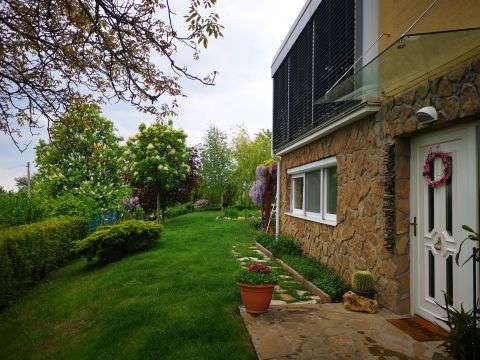 Eladó Ház 2481 Velence , panorámás