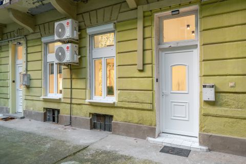 Eladó Lakás 1134 Budapest 13. kerület , Teljeskörűen felújított*metróközeli*csendes*világos*stúdiók