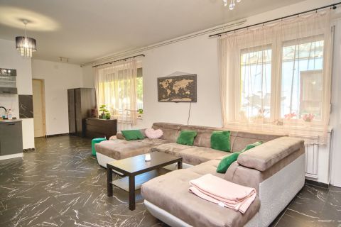 Eladó Lakás 1239 Budapest 23. kerület , Soroksár Hősök tere szomszédságában társasházi lakás 