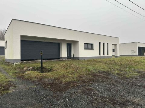 Eladó Ház 8900 Zalaegerszeg Zalaegerszeg-Lakóparki családi ház.