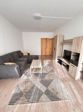 Kiadó Lakás 7624 Pécs Orvosi kar szomszédságában – kiadó lakás!