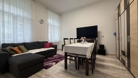 Eladó Lakás 9700 Szombathely Belváros közeli kis lakás