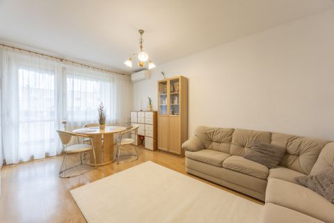 Eladó Lakás 1033 Budapest 3. kerület 