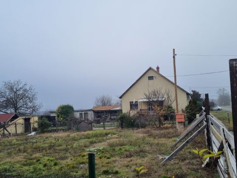 Eladó Telek 2454 Iváncsa Hunyadi utca