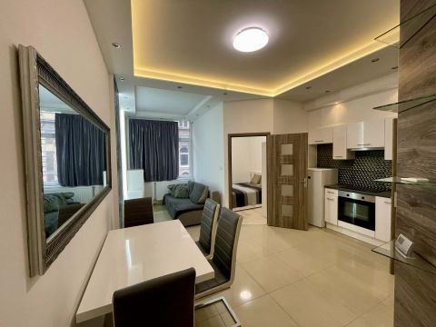 Eladó Lakás 1066 Budapest 6. kerület 