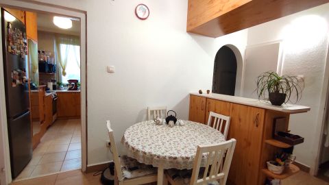 Eladó Lakás 1039 Budapest 3. kerület 