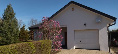 Eladó Ház 6000 Kecskemét Nappali+3 szobás 137nm-es, garázsos családiház 3422nm telken