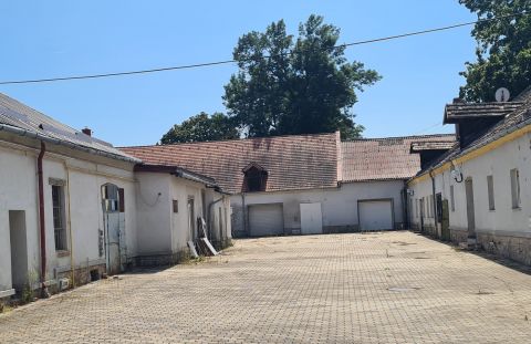 Eladó Tároló/Raktár 9400 Sopron , Széchenyi térnél 203,53 m2-es pince eladó!