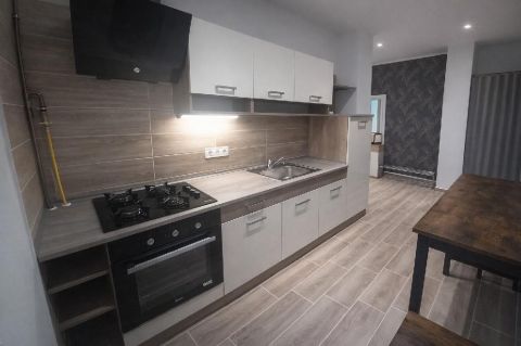 Eladó Lakás 4002 Debrecen , 4029 Debrecen, Dobozi lakótelep