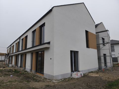 Eladó Ház 2330 Dunaharaszti , Bezerédi lakóparkban újépítésű sorházi lakások/4-es lakás