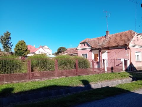 Eladó Ház 8800 Nagykanizsa , kedvelt  kiskanizsai  városrészben családi ház eladó