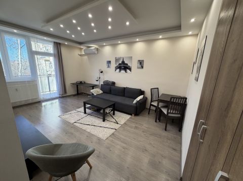 Eladó Lakás 1098 Budapest 9. kerület , Zöld környezetben teljes körűen felújítva !