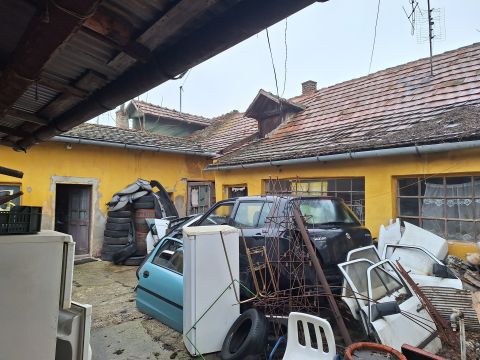 Eladó Ház 6000 Kecskemét 