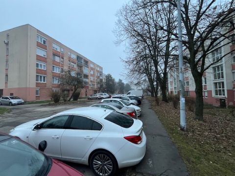 Kiadó Lakás 2800 Tatabánya 