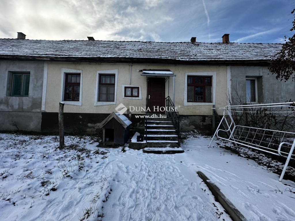 7095 Iregszemcse , Csehipusztán 2 szobás társasházi lakás — 1/24