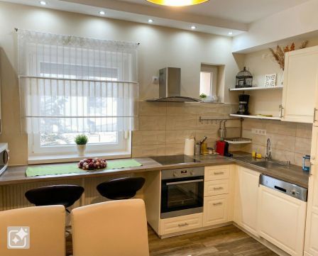 Eladó Lakás 6000 Kecskemét Belvárosban 73 nm-es, 2,5 szobás gyönyörűen felújított lakás