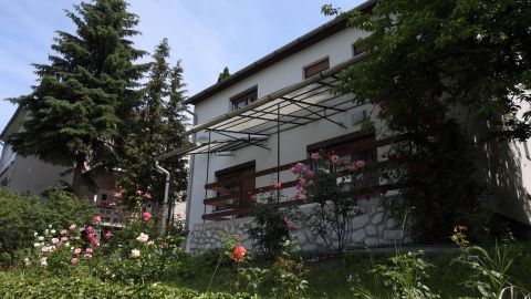 Eladó Ház 3519 Miskolc , Miskolctapolca Rózsadombján, fedett terasszal, rózsakerttel!