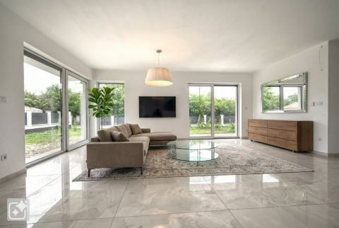 Eladó Ház 2053 Herceghalom magas műszaki tartalommal, azonnal költözhető otthon