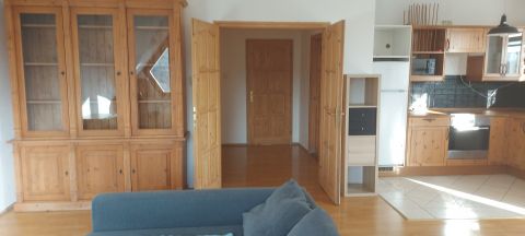 Kiadó Lakás 2000 Szentendre 