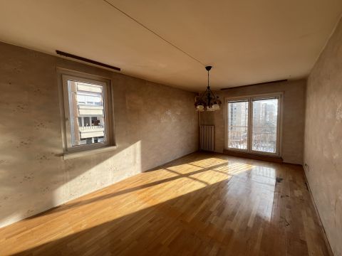 Eladó Lakás 1039 Budapest 3. kerület , AZONNAL KÖLTÖZHETŐ 3 szobás, étkezős, PANORÁMÁS Békáson!