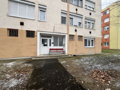 Kiadó Lakás 9700 Szombathely 