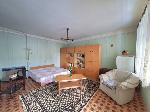 Eladó Ház 8123 Soponya 90 m2- es 2 szobás családi ház garázzsal