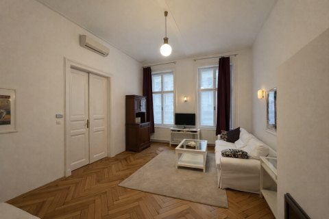 Eladó Lakás 1061 Budapest 6. kerület 