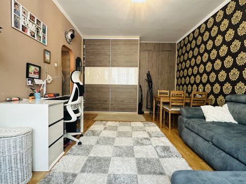 Eladó Lakás 1152 Budapest 15. kerület 