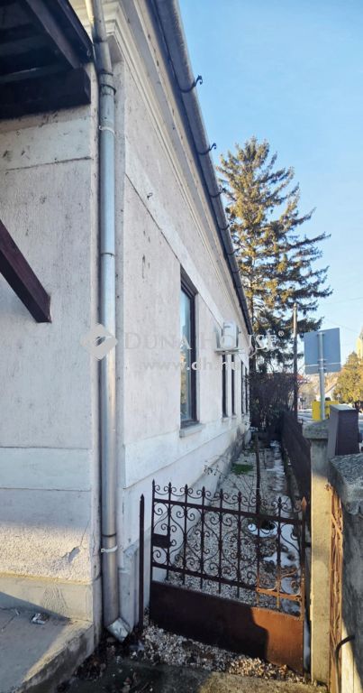 8151 Szabadbattyán — 1/22