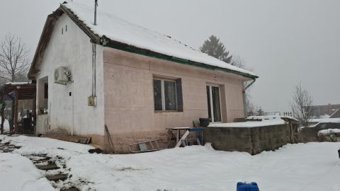 Eladó Ház 2185 Váckisújfalu , Önálló családi ház nagy telken