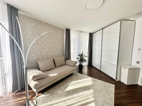 Eladó Lakás 1122 Budapest 12. kerület Kissvábhegy