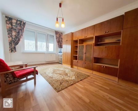 Eladó Lakás 2400 Dunaújváros , azonnal költözhető 2 szobás lakás Béke városrészben